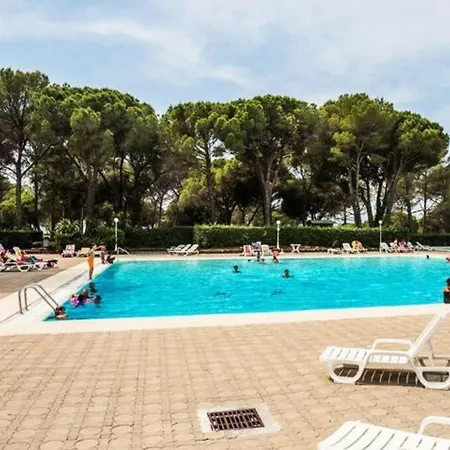 Appartement De 3 Pieces En Residence Avec Piscine Saint-Raphael  Exterior photo