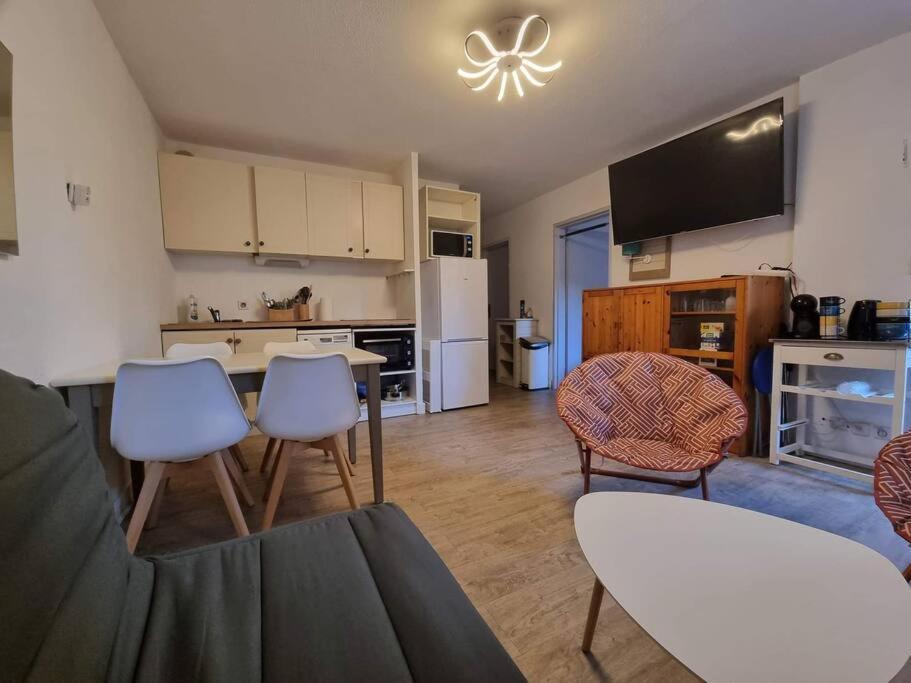 De 3 Pieces En Avec Piscine Apartment