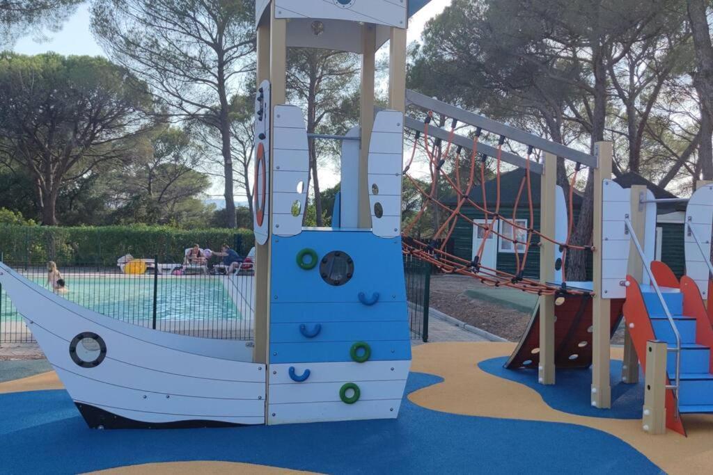 De 3 Pieces En Avec Piscine