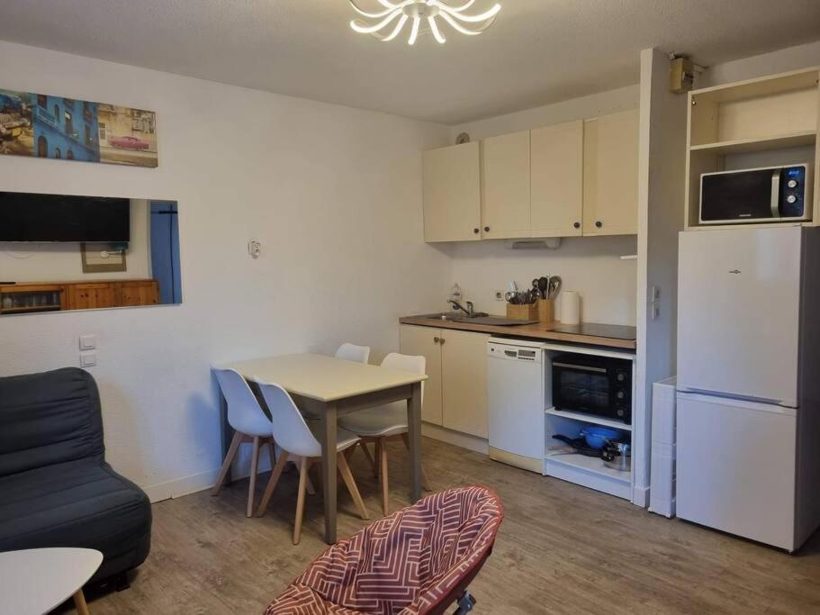 De 3 Pieces En Avec Piscine Apartment